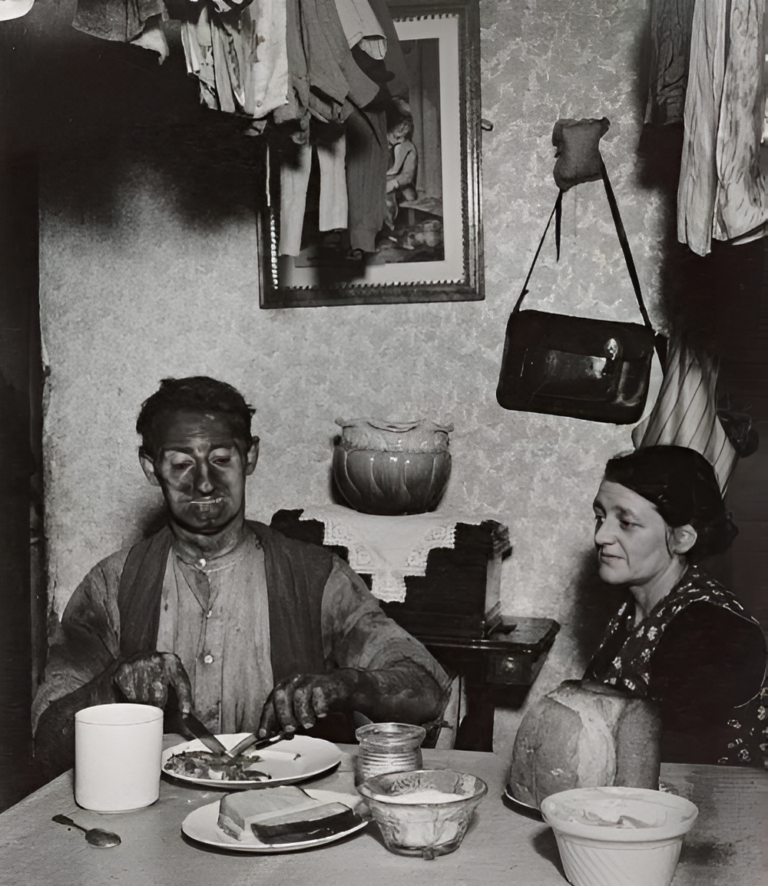 47 of the most haunting photos from history