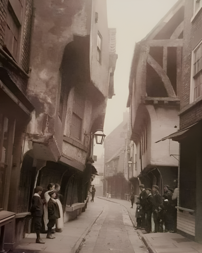 47 of the most haunting photos from history