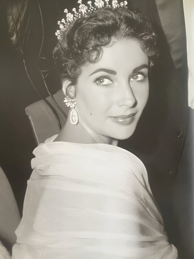 Elizabeth Taylor: Dazzling photos of the classic Hollywood icon